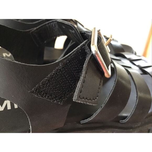 MIA Kids Girls 4 M Black Havian Malta Leather Strap Buckle/Self Closure NIB - Picture 5 of 8